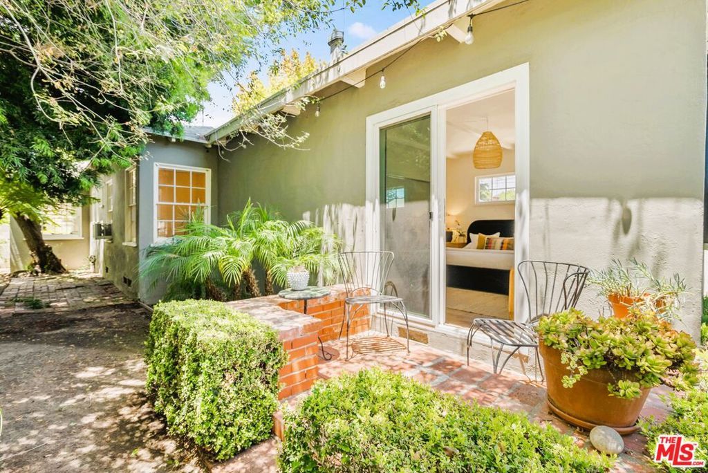 Image 27 of property listing at 2108 Hill Street, Santa Monica, CA 90405