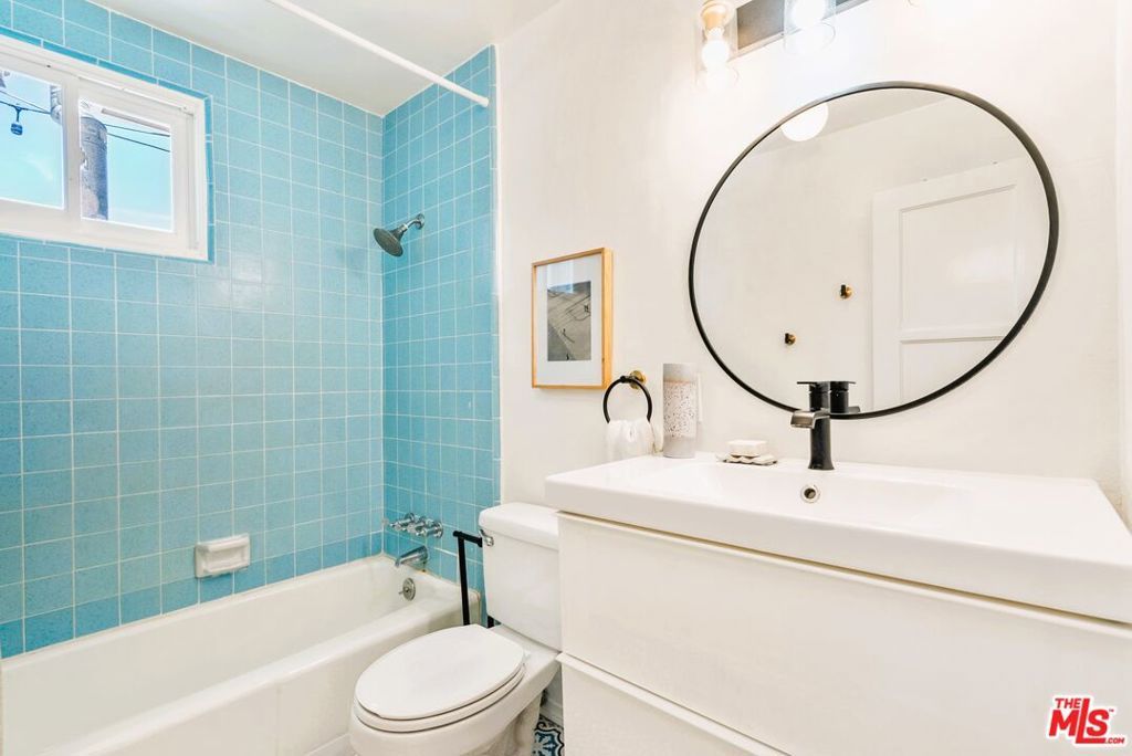 Image 29 of property listing at 2108 Hill Street, Santa Monica, CA 90405