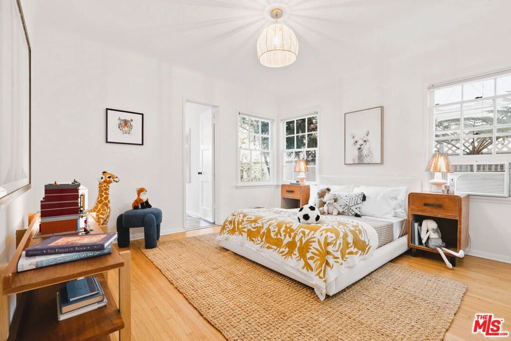 Image 30 of property listing at 2108 Hill Street, Santa Monica, CA 90405