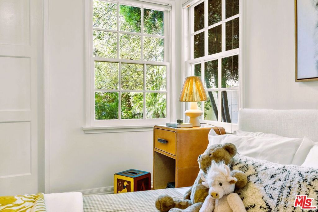 Image 33 of property listing at 2108 Hill Street, Santa Monica, CA 90405