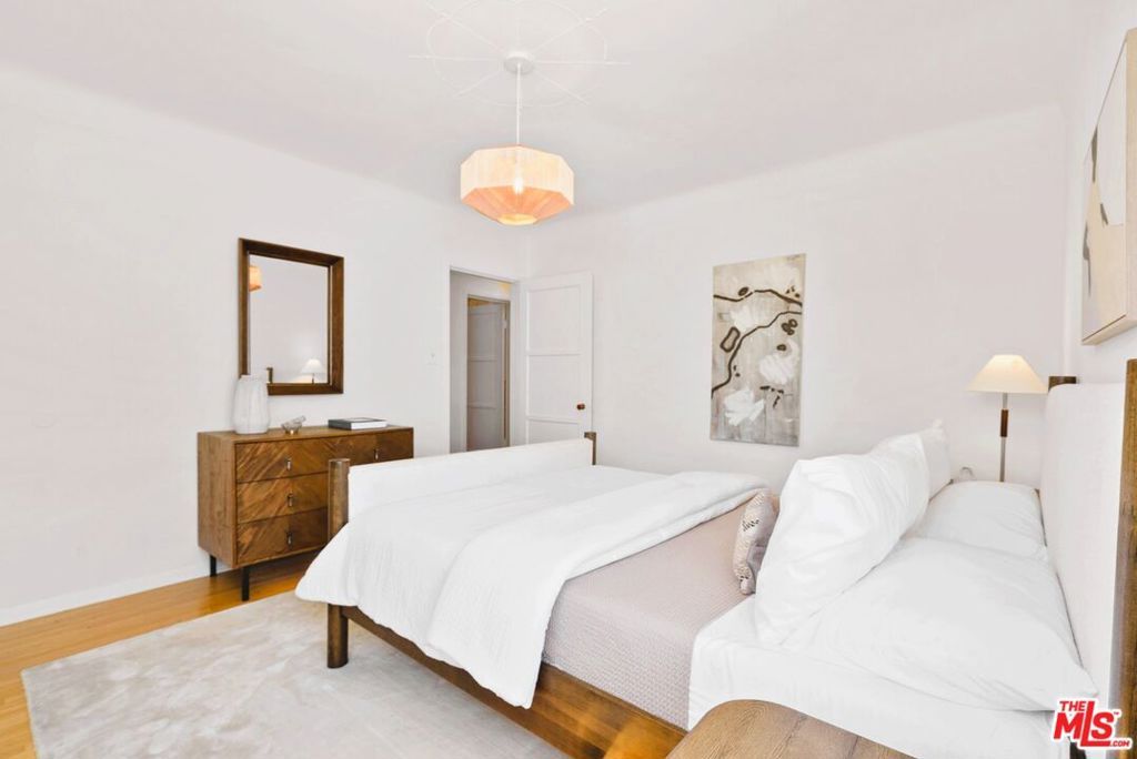 Image 36 of property listing at 2108 Hill Street, Santa Monica, CA 90405