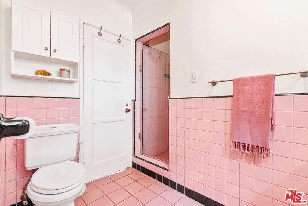 Image 38 of property listing at 2108 Hill Street, Santa Monica, CA 90405