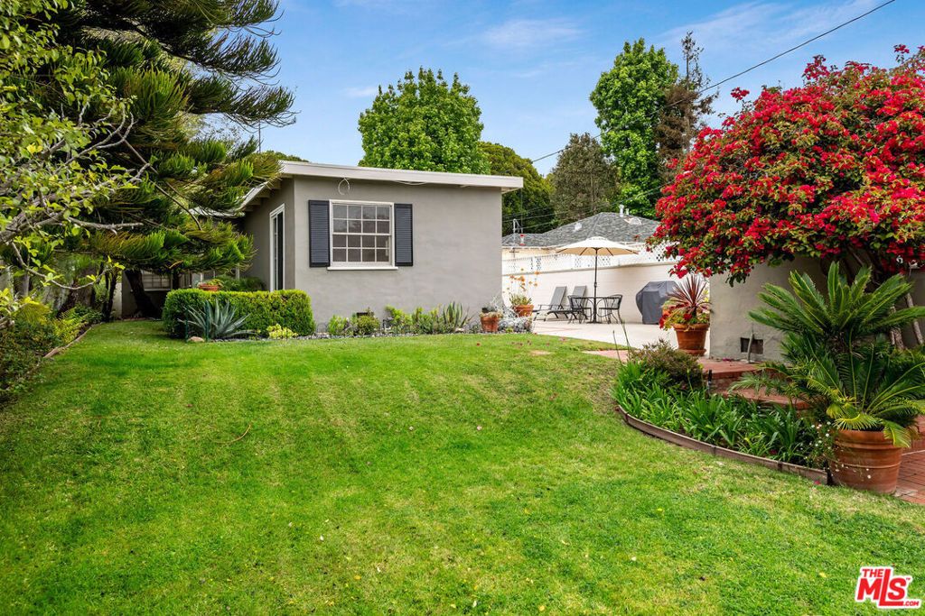 Image 43 of property listing at 2108 Hill Street, Santa Monica, CA 90405