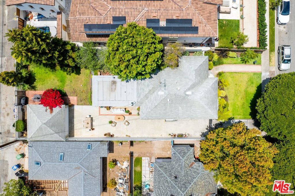 Image 49 of property listing at 2108 Hill Street, Santa Monica, CA 90405