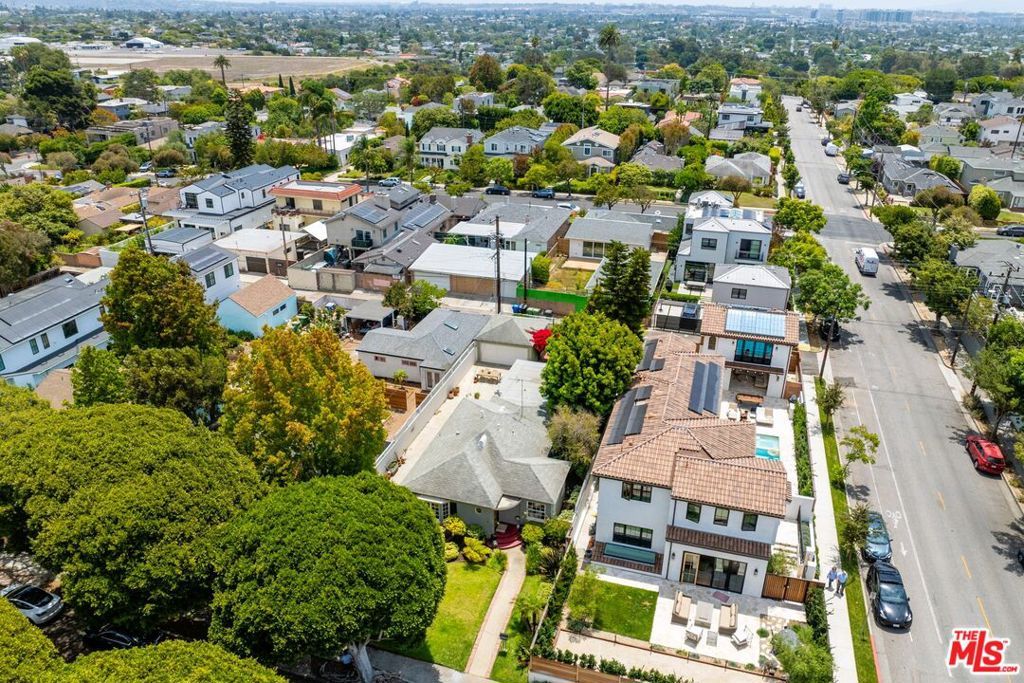 Image 51 of property listing at 2108 Hill Street, Santa Monica, CA 90405