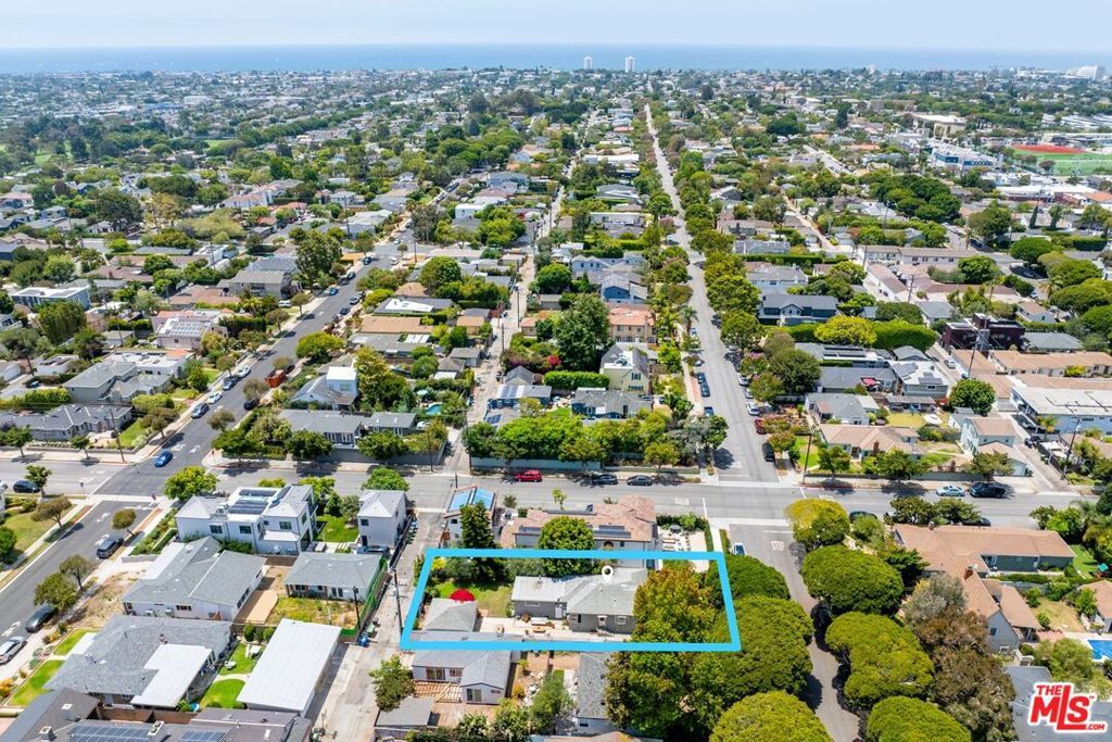 Image 53 of property listing at 2108 Hill Street, Santa Monica, CA 90405