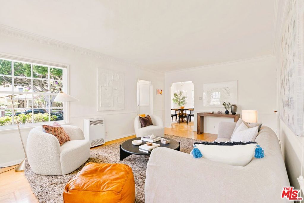 Image 9 of property listing at 2108 Hill Street, Santa Monica, CA 90405