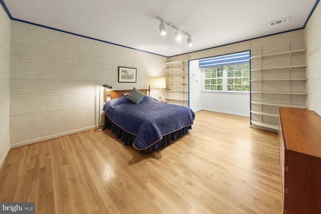6605 KENHILL RD, Bethesda, MD 20817