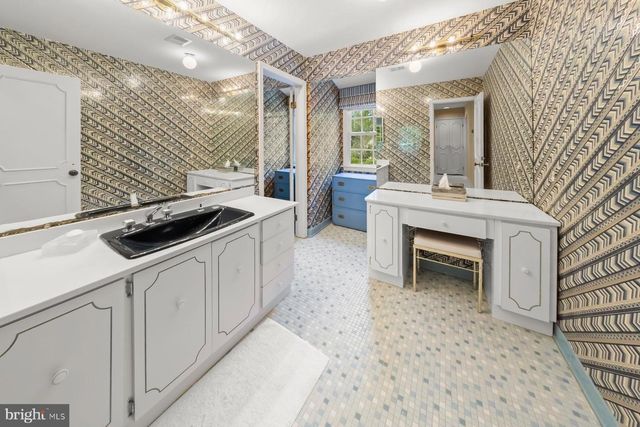 6605 KENHILL RD, Bethesda, MD 20817