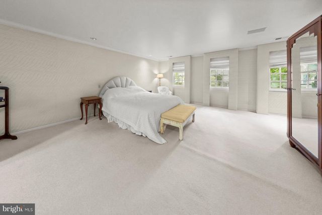 6605 KENHILL RD, Bethesda, MD 20817