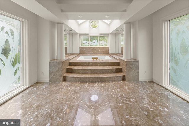 6605 KENHILL RD, Bethesda, MD 20817