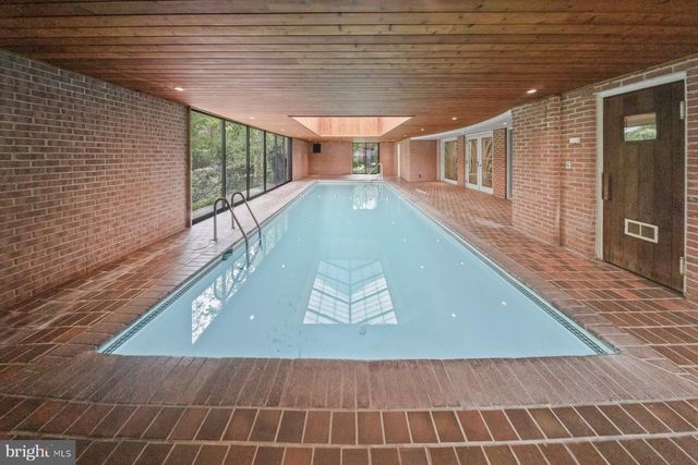 6605 KENHILL RD, Bethesda, MD 20817