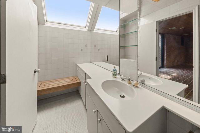 6605 KENHILL RD, Bethesda, MD 20817