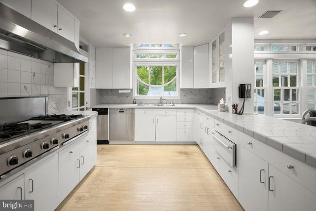 6605 KENHILL RD, Bethesda, MD 20817