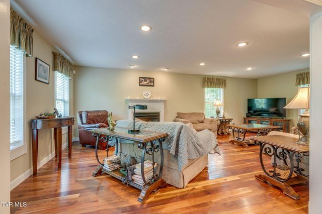123 Mashburn Lane, Erwin, TN 37650