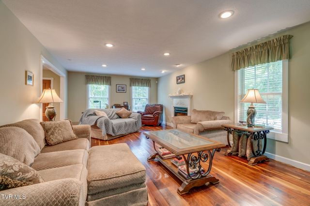 123 Mashburn Lane, Erwin, TN 37650