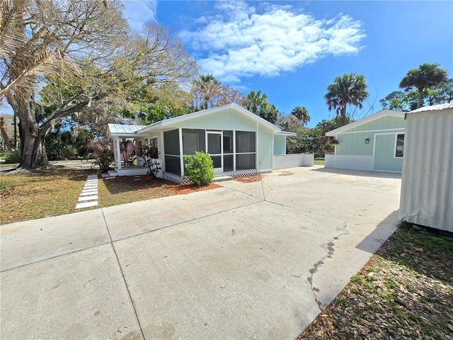 1955 10th Place, Vero Beach, FL 32960