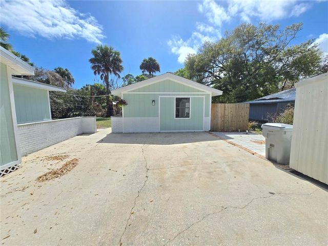 1955 10th Place, Vero Beach, FL 32960