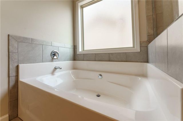 5987 Park Bay Court, Flowery Branch, GA 30542