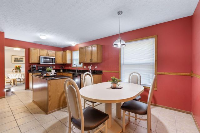 633 Rainbow Drive, Marysville, OH 43040