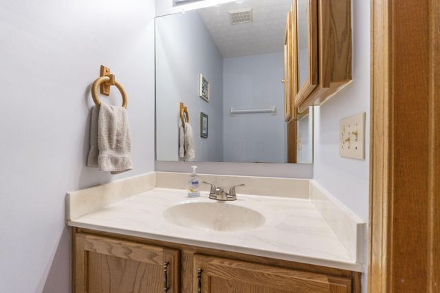 633 Rainbow Drive, Marysville, OH 43040
