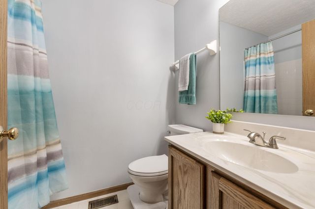 633 Rainbow Drive, Marysville, OH 43040