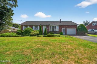 13 Bertone Drive, Rotterdam, NY 12306