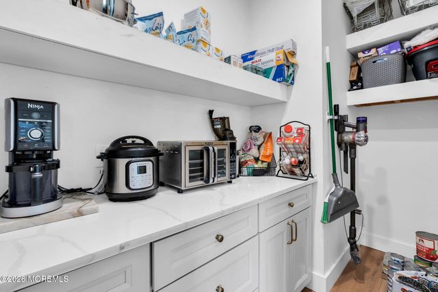 20 Hannah Lee Road, Barnegat, NJ 08005