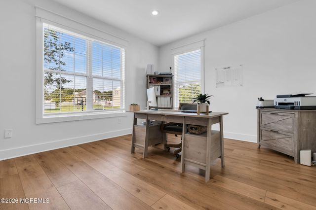 20 Hannah Lee Road, Barnegat, NJ 08005