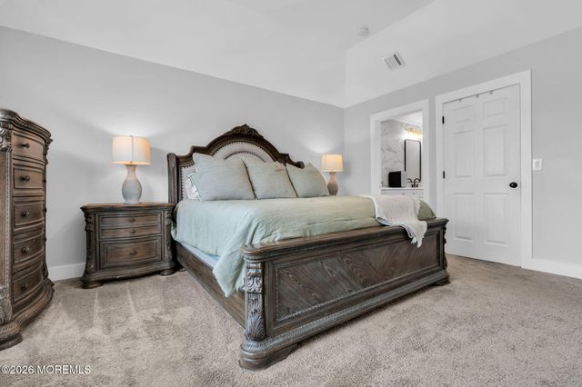 20 Hannah Lee Road, Barnegat, NJ 08005