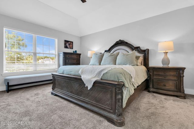 20 Hannah Lee Road, Barnegat, NJ 08005