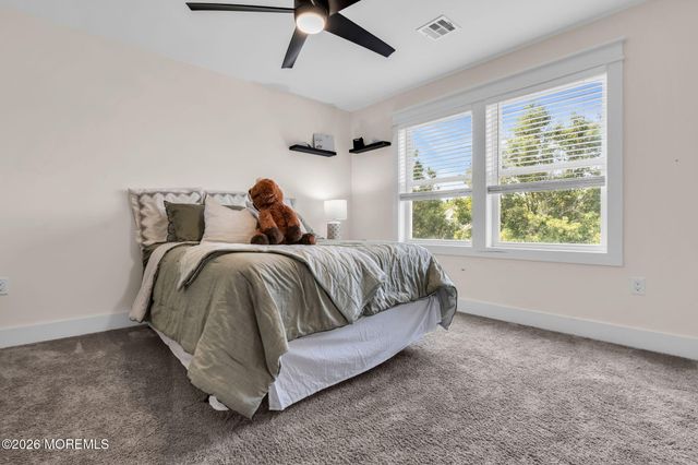 20 Hannah Lee Road, Barnegat, NJ 08005