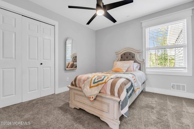 20 Hannah Lee Road, Barnegat, NJ 08005