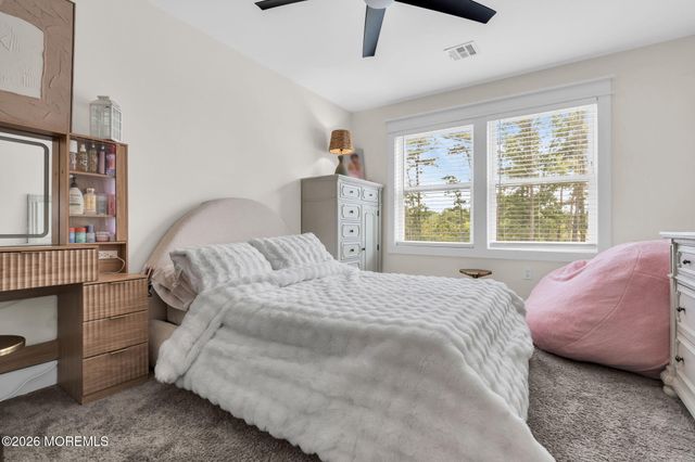 20 Hannah Lee Road, Barnegat, NJ 08005