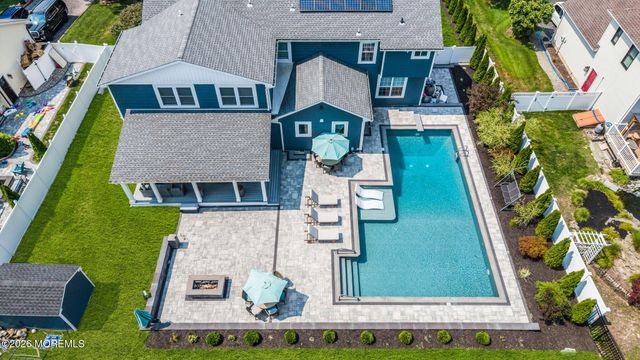 20 Hannah Lee Road, Barnegat, NJ 08005
