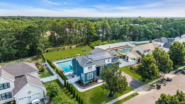 20 Hannah Lee Road, Barnegat, NJ 08005