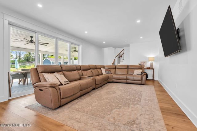 20 Hannah Lee Road, Barnegat, NJ 08005