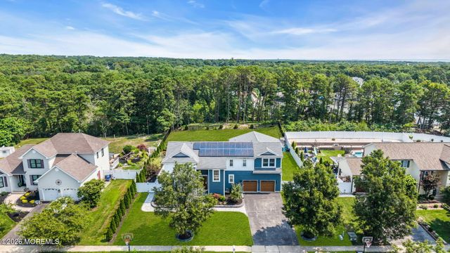 20 Hannah Lee Road, Barnegat, NJ 08005