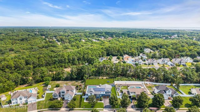 20 Hannah Lee Road, Barnegat, NJ 08005