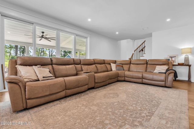 20 Hannah Lee Road, Barnegat, NJ 08005