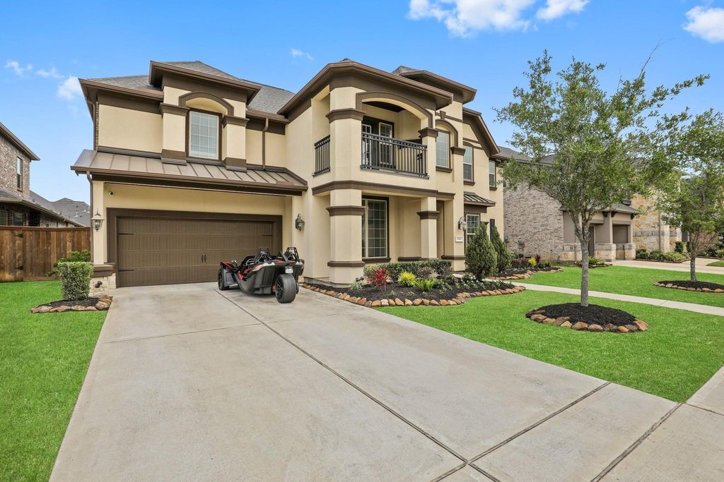 5730 Balcones Ridge Lane, Houston, TX 77059