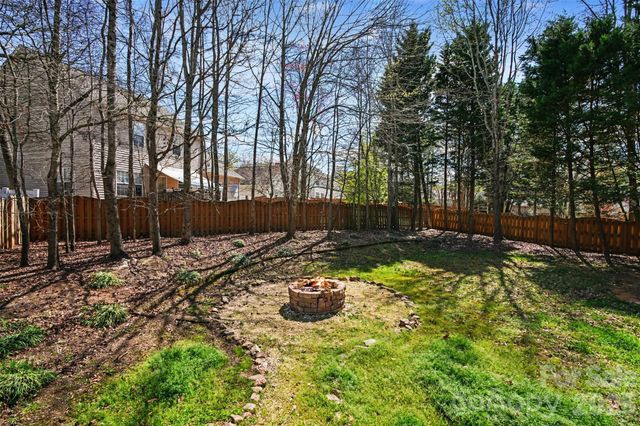 826 Savannah Place Drive, Fort Mill, SC 29715