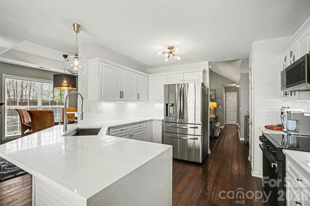 826 Savannah Place Drive, Fort Mill, SC 29715