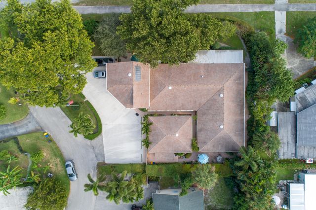 2016 Joy-rene Lane, North Palm Beach, FL 33408