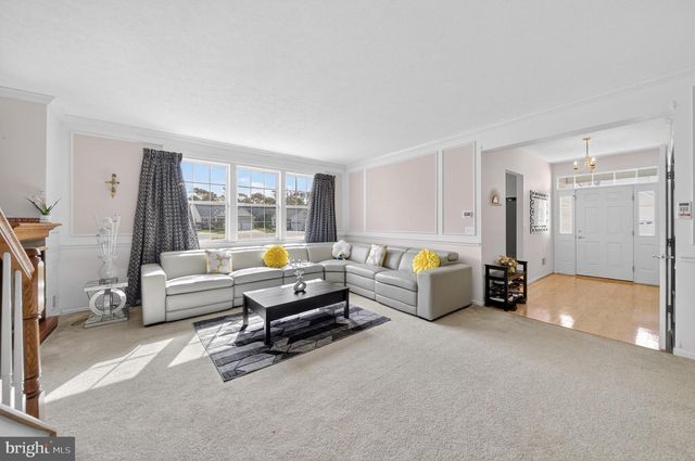 39 FERNBROOKE DR, Westampton Twp, NJ 08060