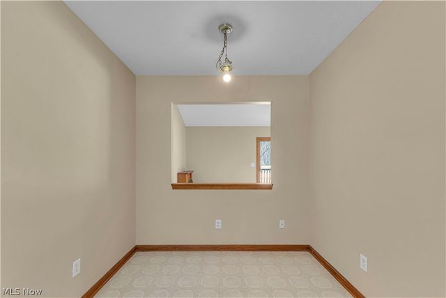 586 Abbe Road, Sheffield Lake, OH 44054