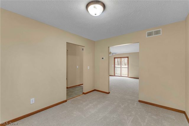 586 Abbe Road, Sheffield Lake, OH 44054