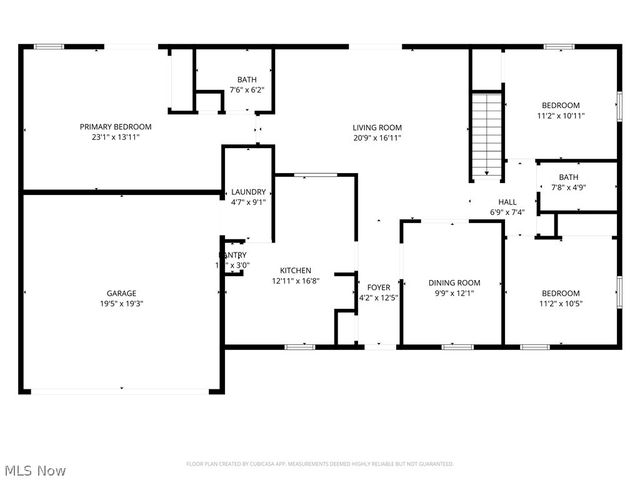 586 Abbe Road, Sheffield Lake, OH 44054