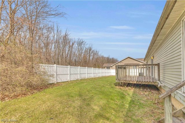 586 Abbe Road, Sheffield Lake, OH 44054