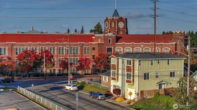 3709 S Park Avenue, Tacoma, WA 98418